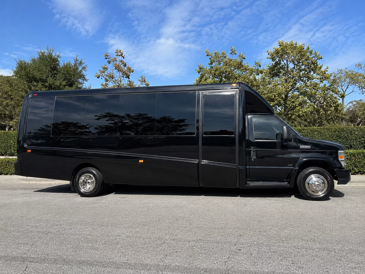 charter buses to mohegan sun arena and foxwoods shows from danbury