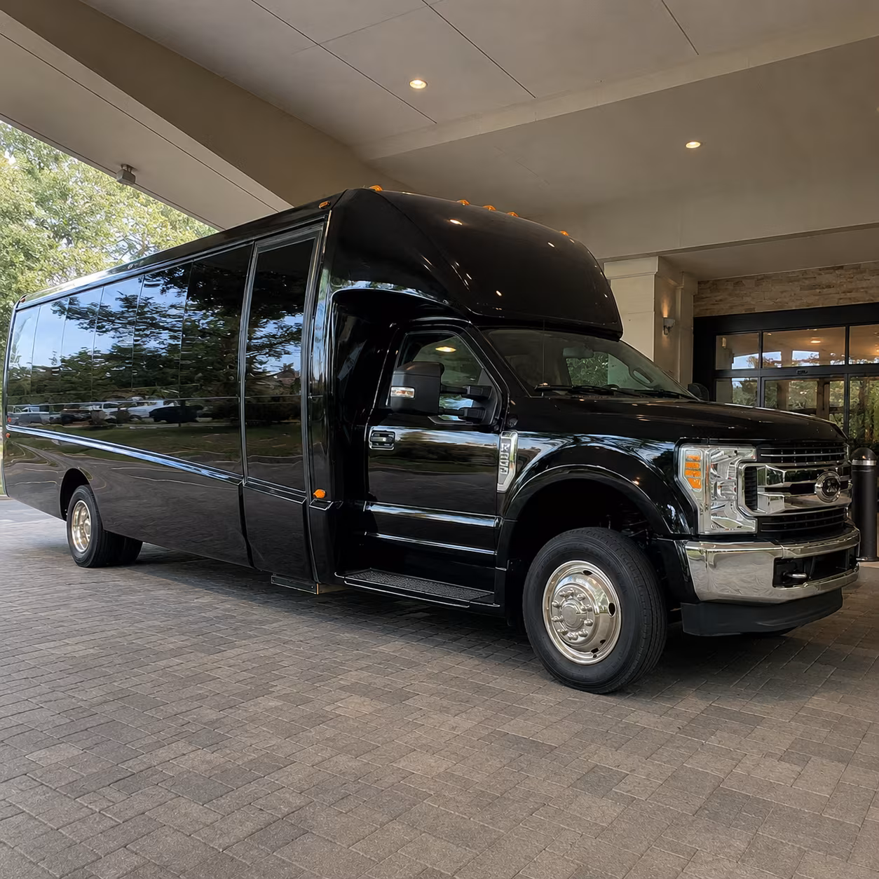 charter buses to uconn huskies games and big east tournament events